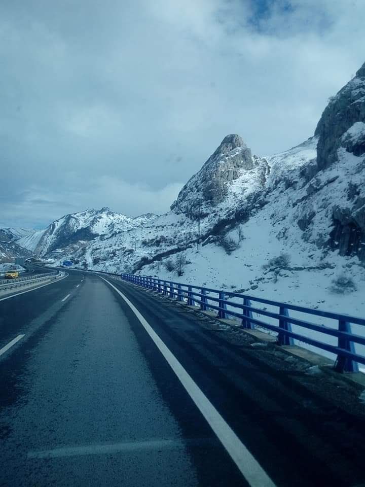Carretera con hielo